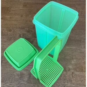 Vintage Tupperware Pickle Jar With Lid & Pickle Getter Strainer Green